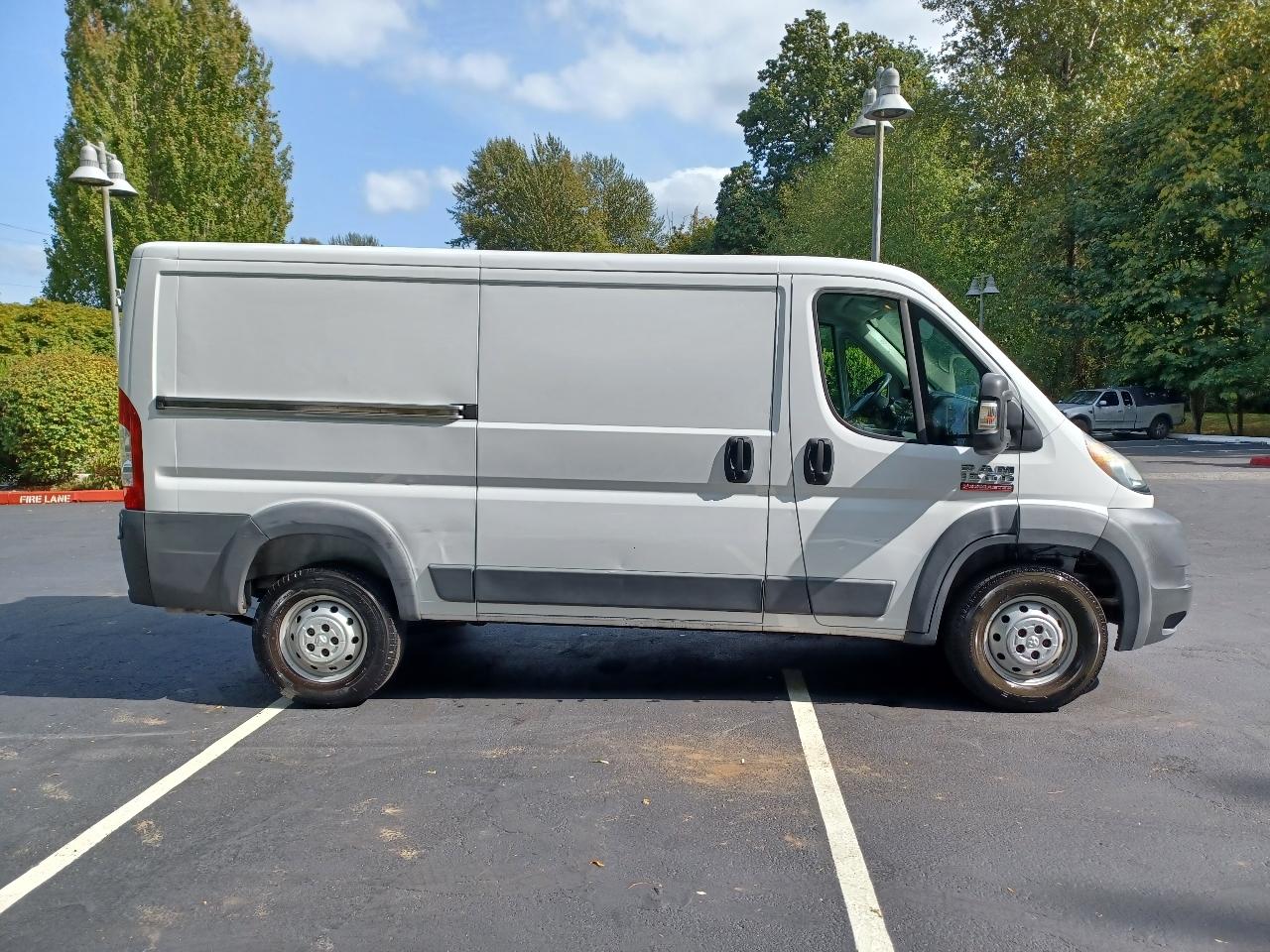 RAM Promaster 1500 Low Roof Tradesman 136-in. WB 2017