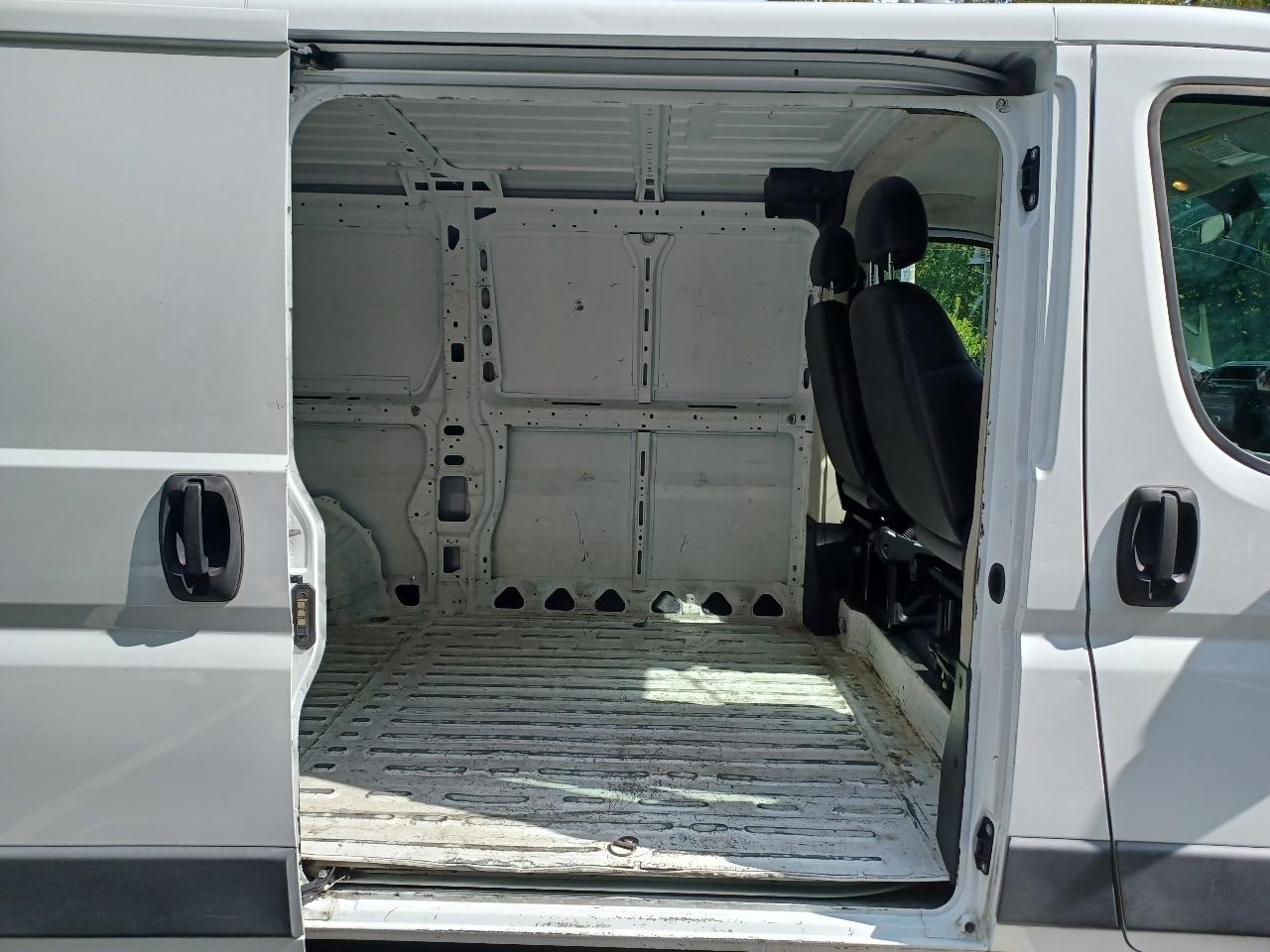 RAM Promaster 1500 Low Roof Tradesman 136-in. WB 2017
