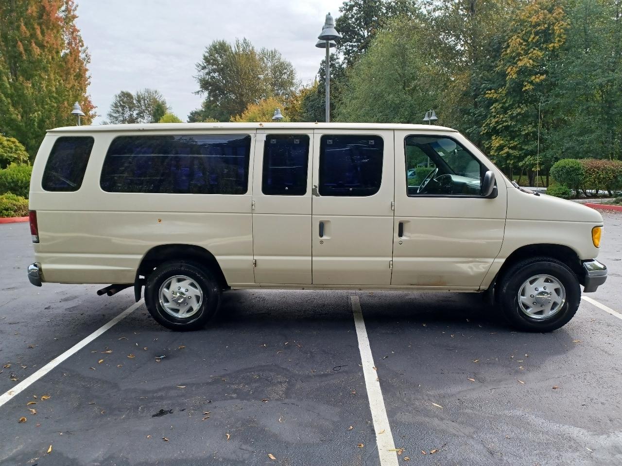 Ford Club Wagon XL Super 1996