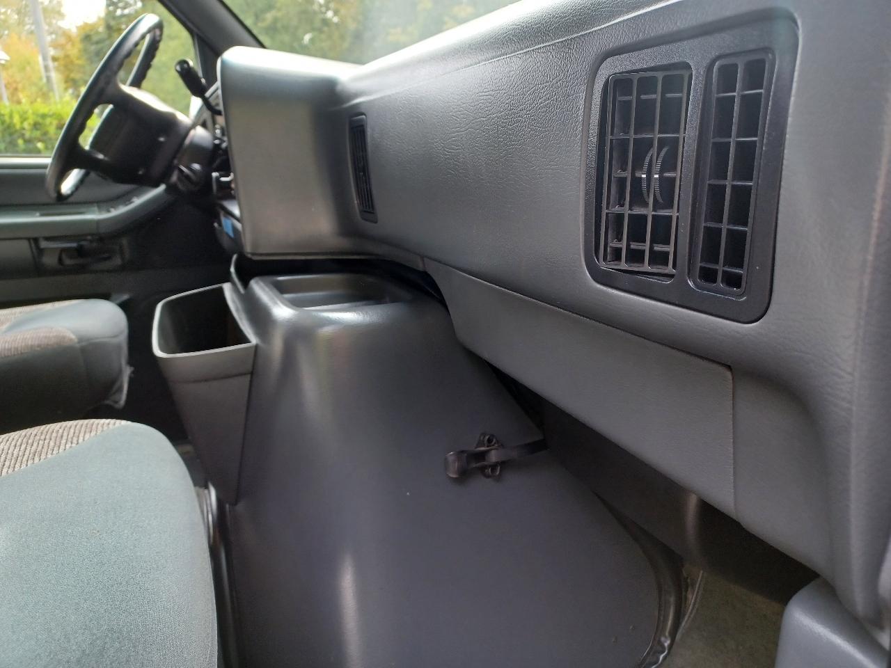 Ford Club Wagon XL Super 1996