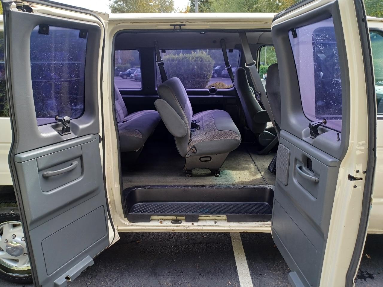 Ford Club Wagon XL Super 1996
