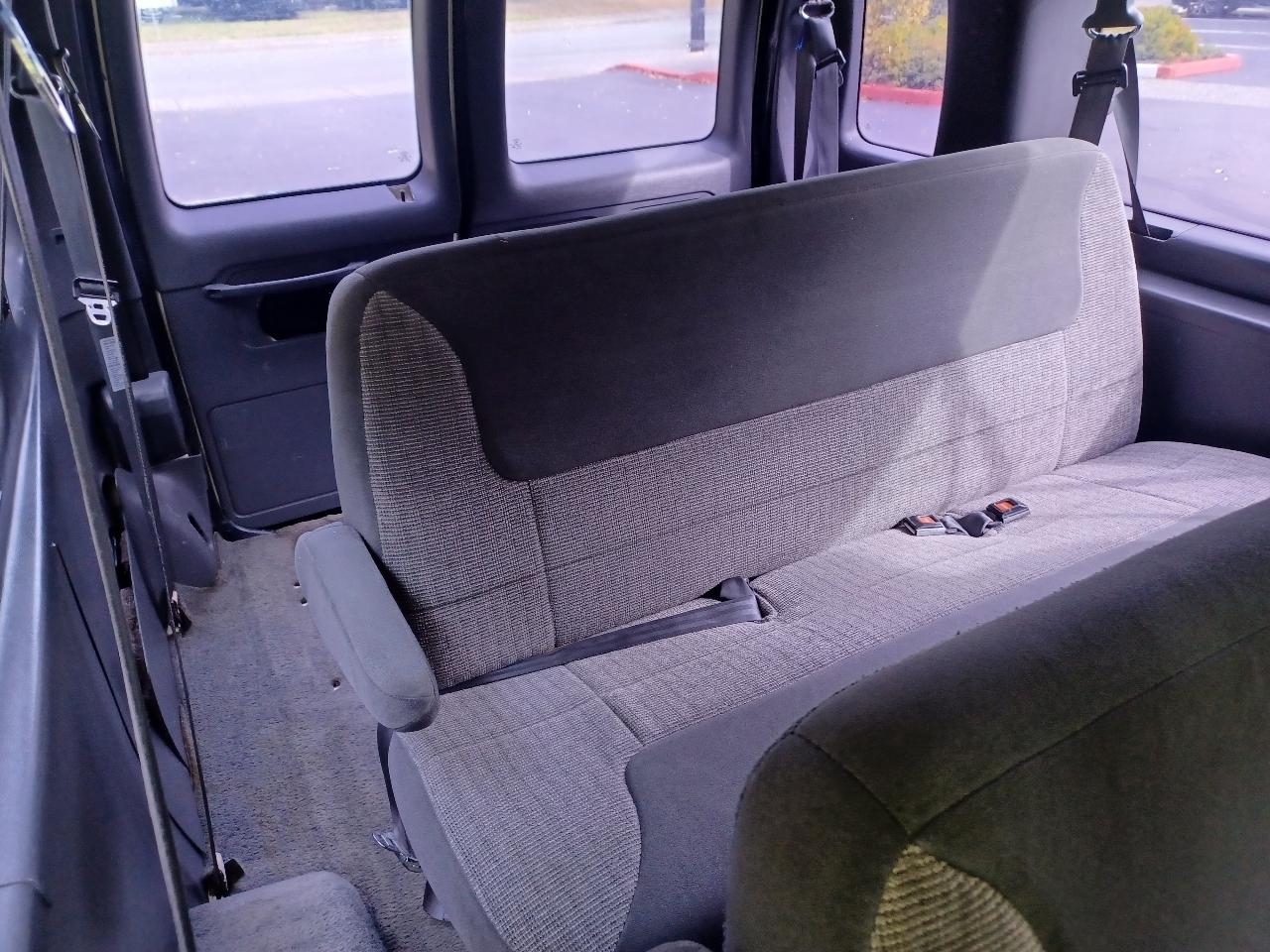 Ford Club Wagon XL Super 1996