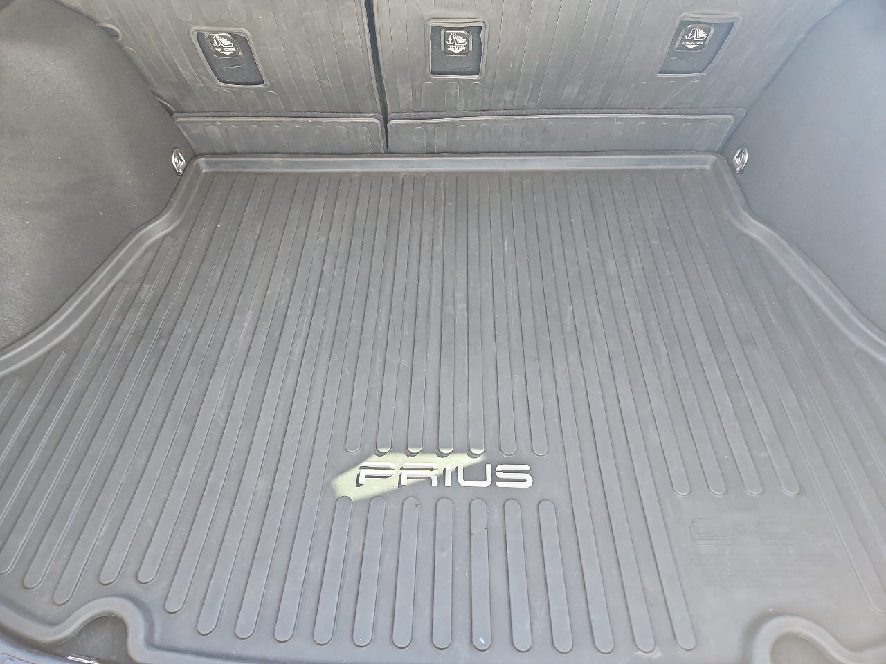 Toyota Prius Three 2016 Toyota Prius Three 2016