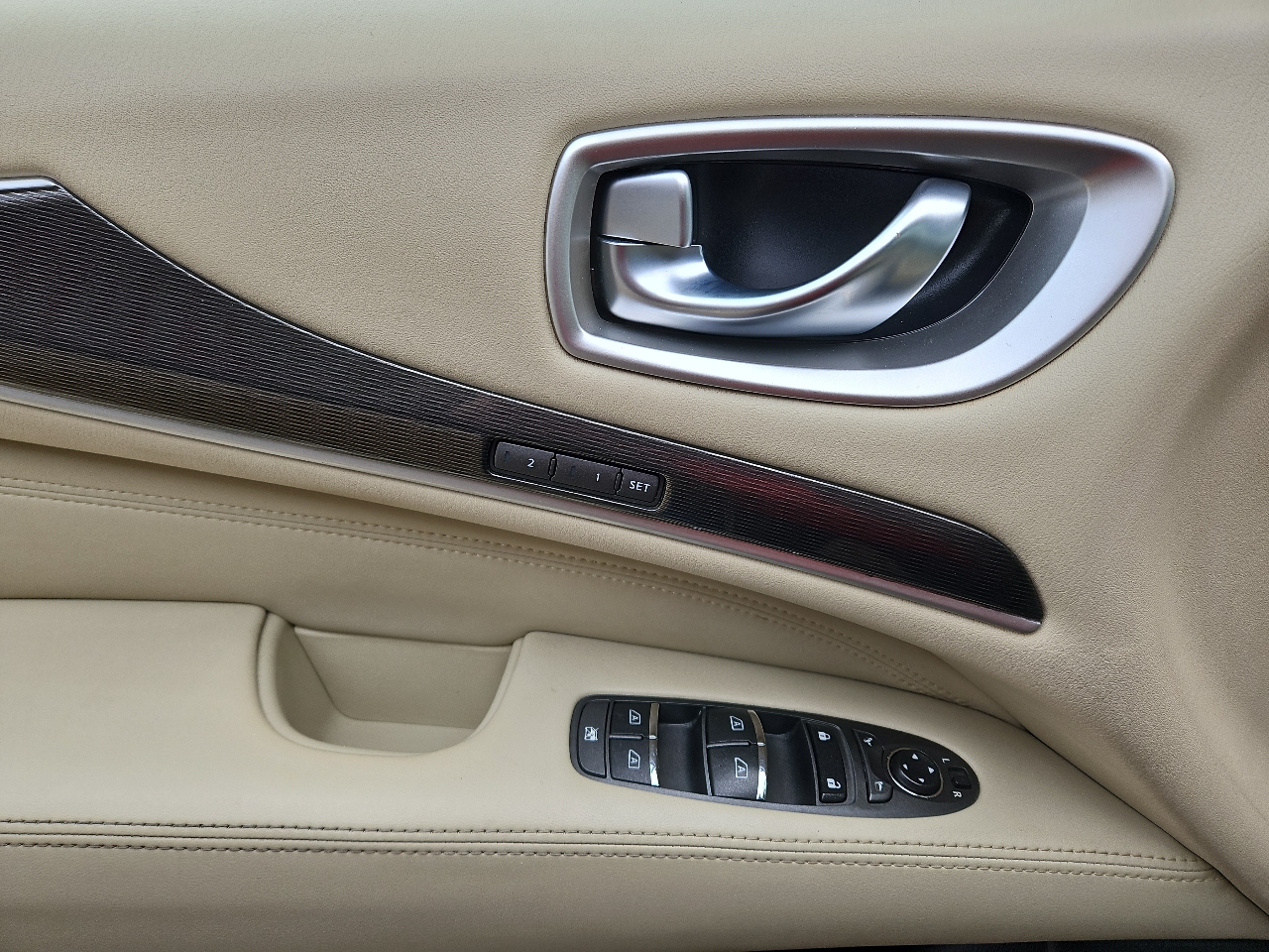 Infiniti QX60 Base AWD 2017 Infiniti QX60 Base AWD 2017