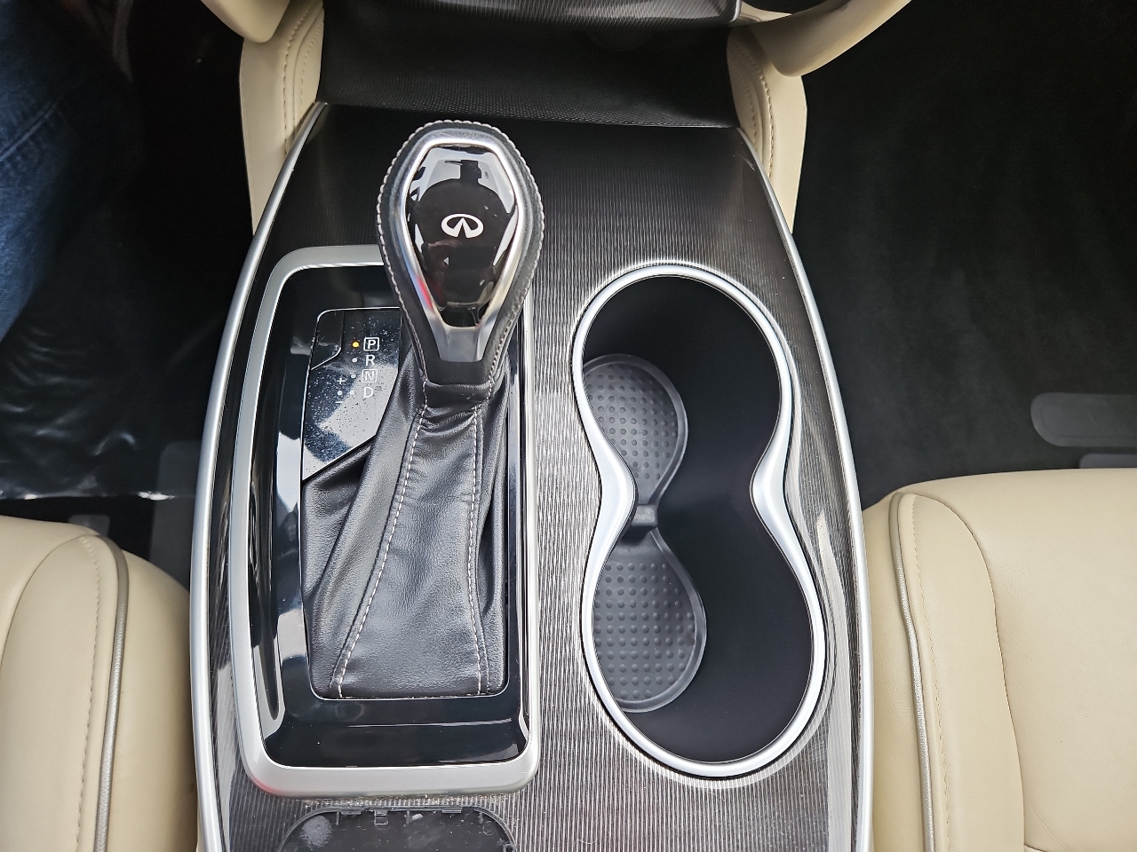 Infiniti QX60 Base AWD 2017 Infiniti QX60 Base AWD 2017