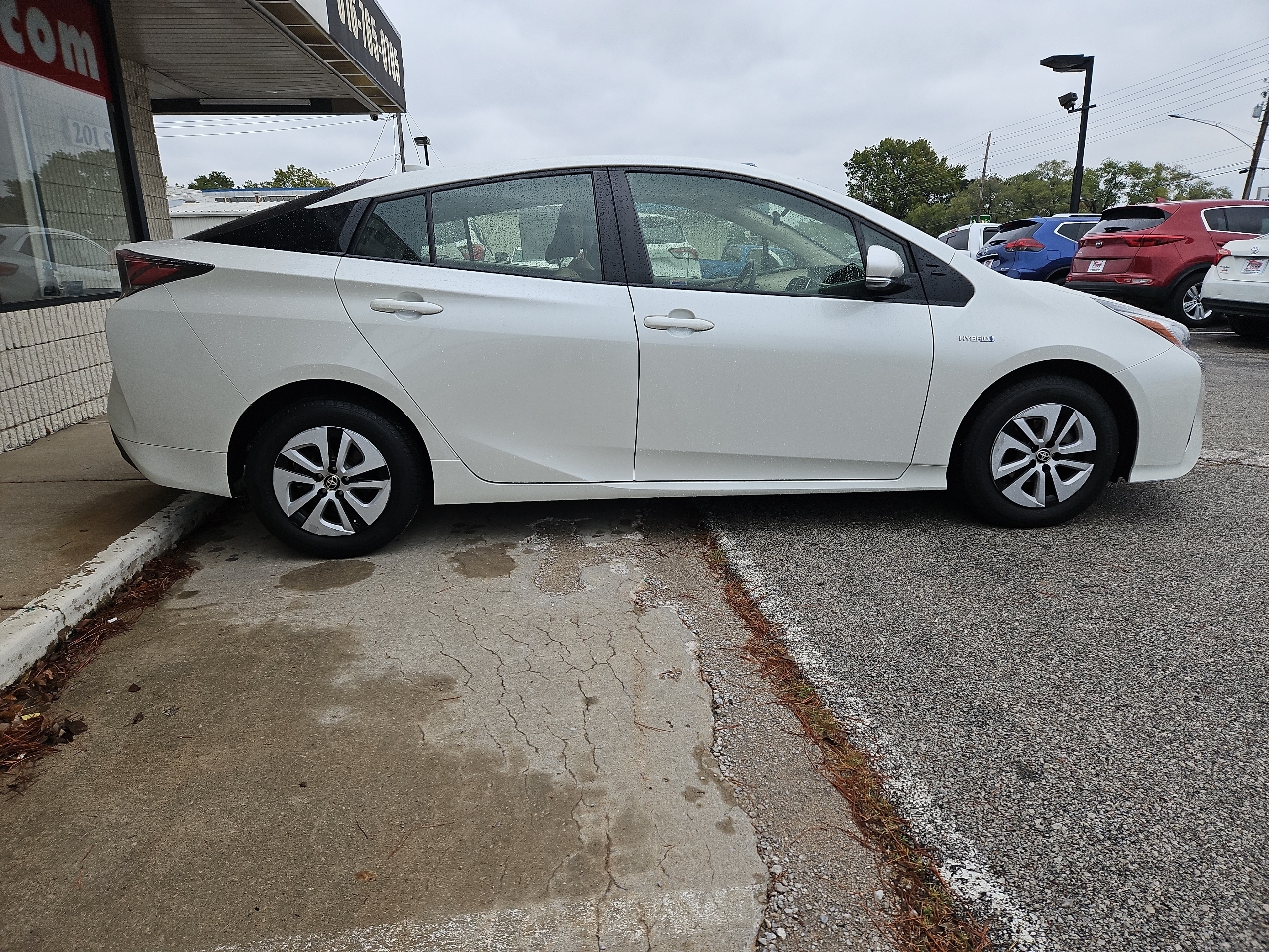 Toyota Prius Three 2016 Toyota Prius Three 2016