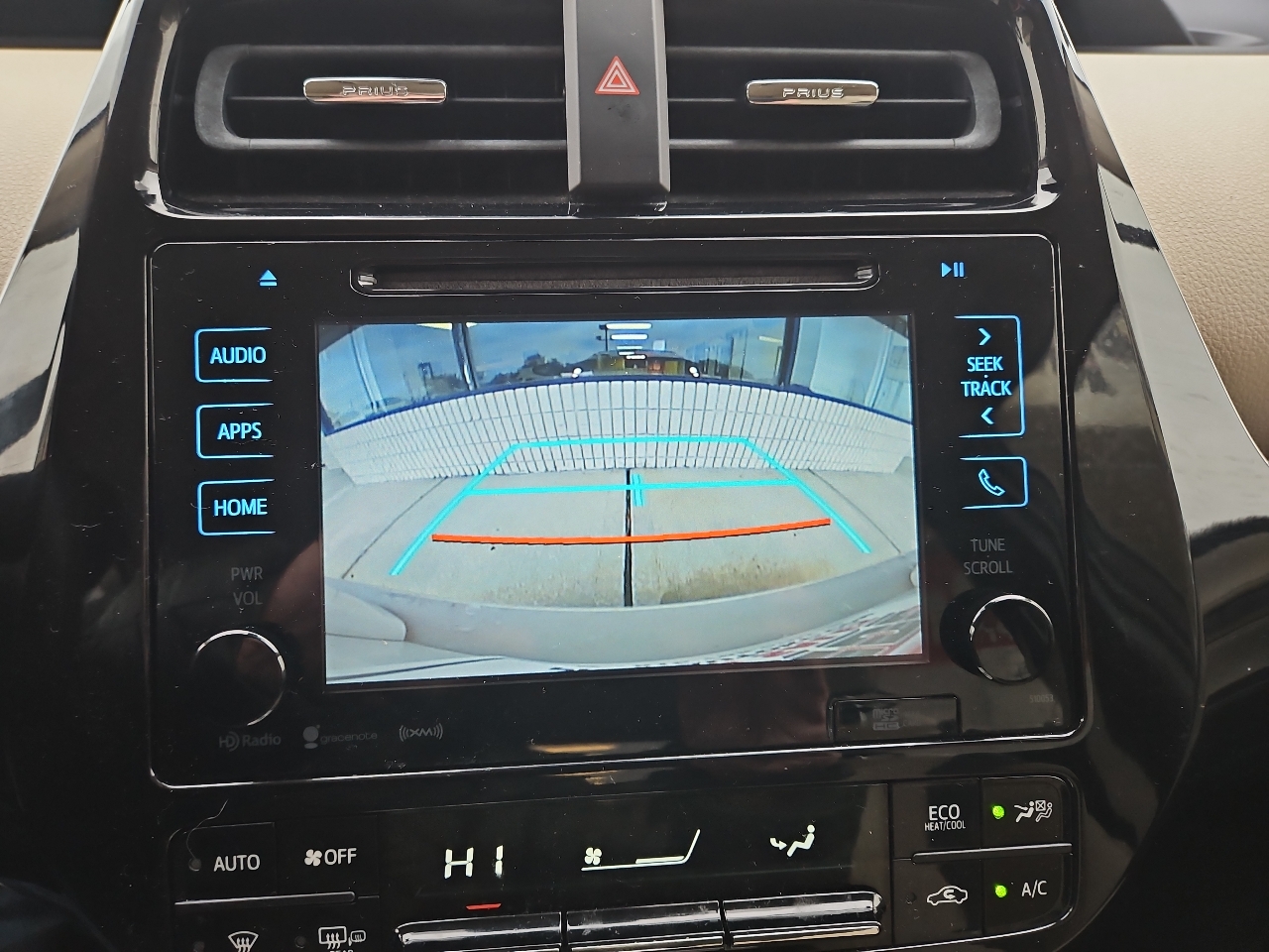 Toyota Prius Three 2016 Toyota Prius Three 2016