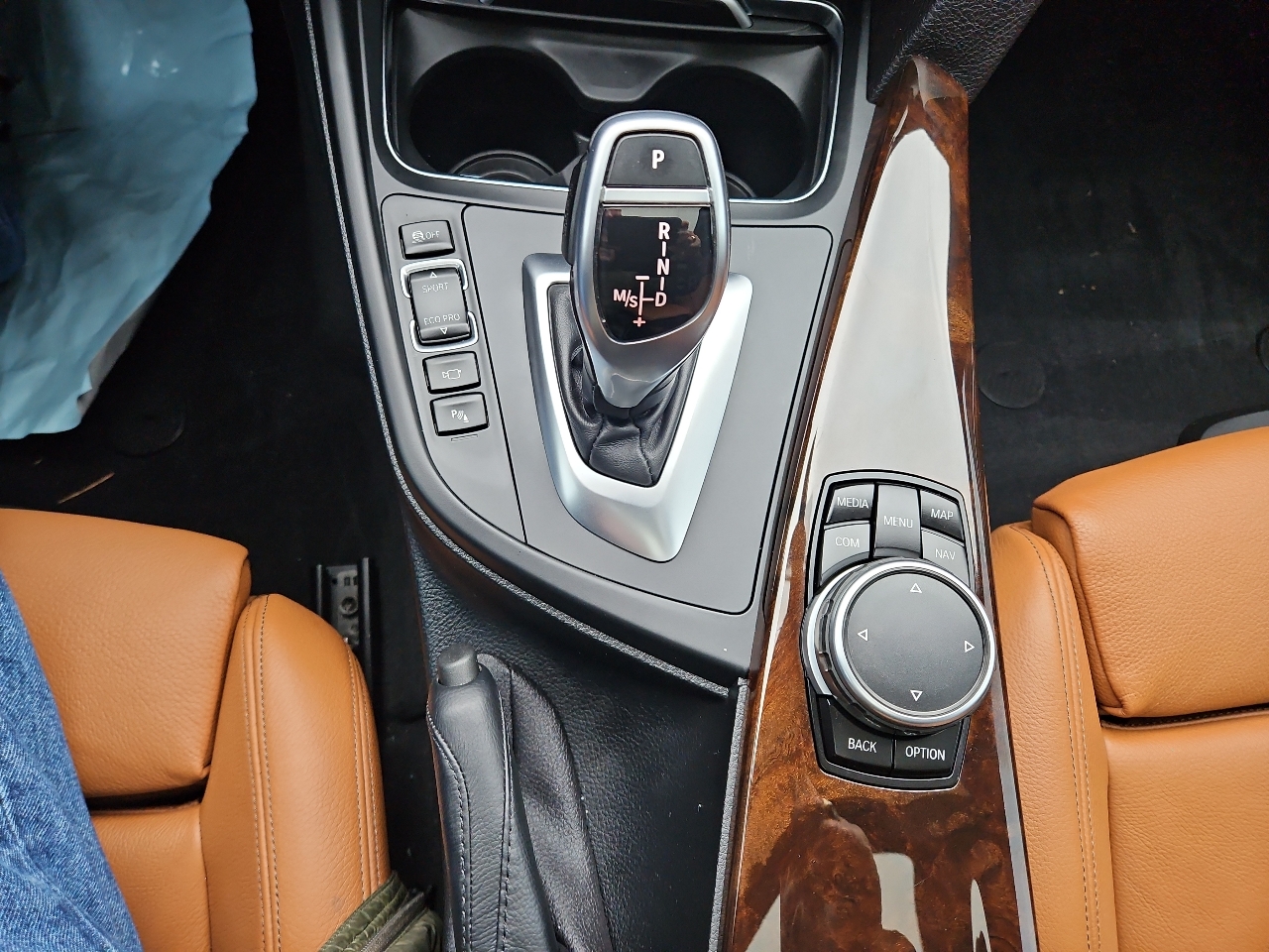 BMW 3-Series 330i xDrive SULEV Sedan 2017 BMW 3-Series 330i xDrive SULEV Sedan 2017