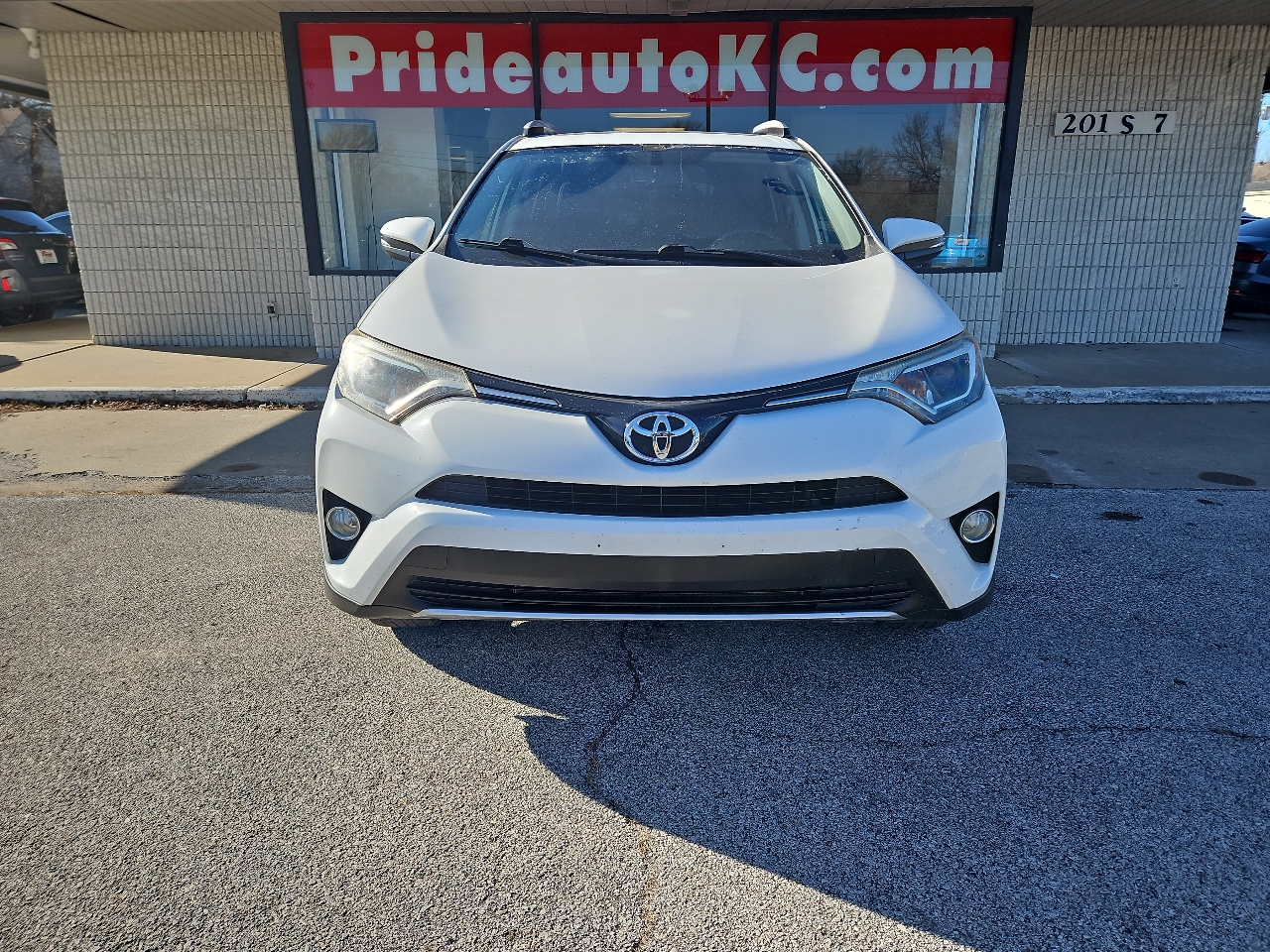 Toyota RAV4 XLE AWD 2016