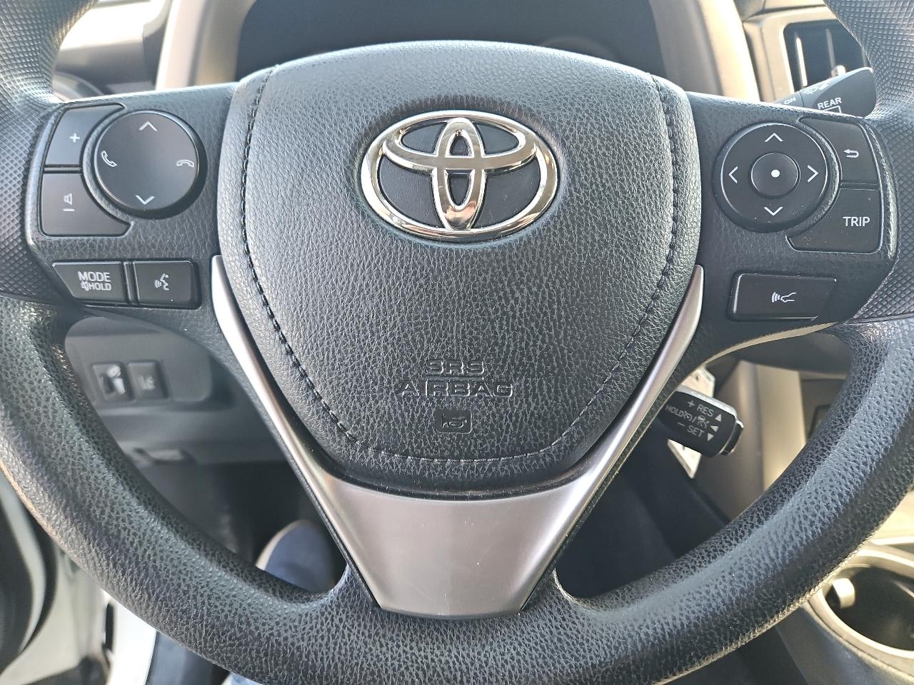 Toyota RAV4 LE AWD 2018