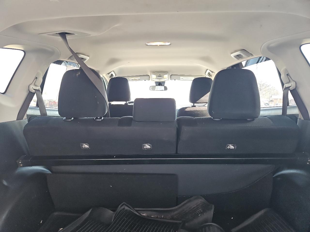 Toyota RAV4 LE AWD 2018