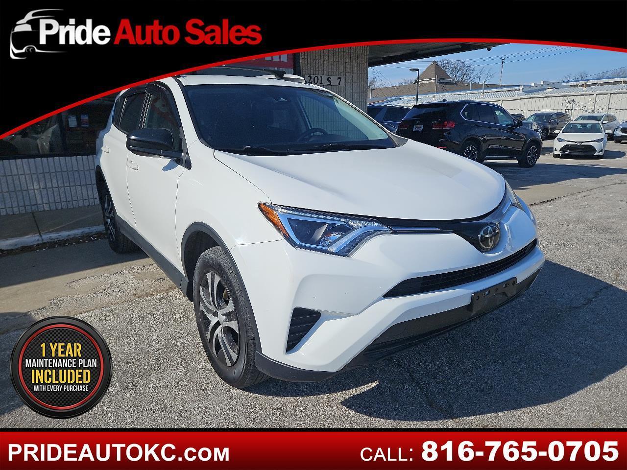 2018 Toyota RAV4 LE AWD's photo