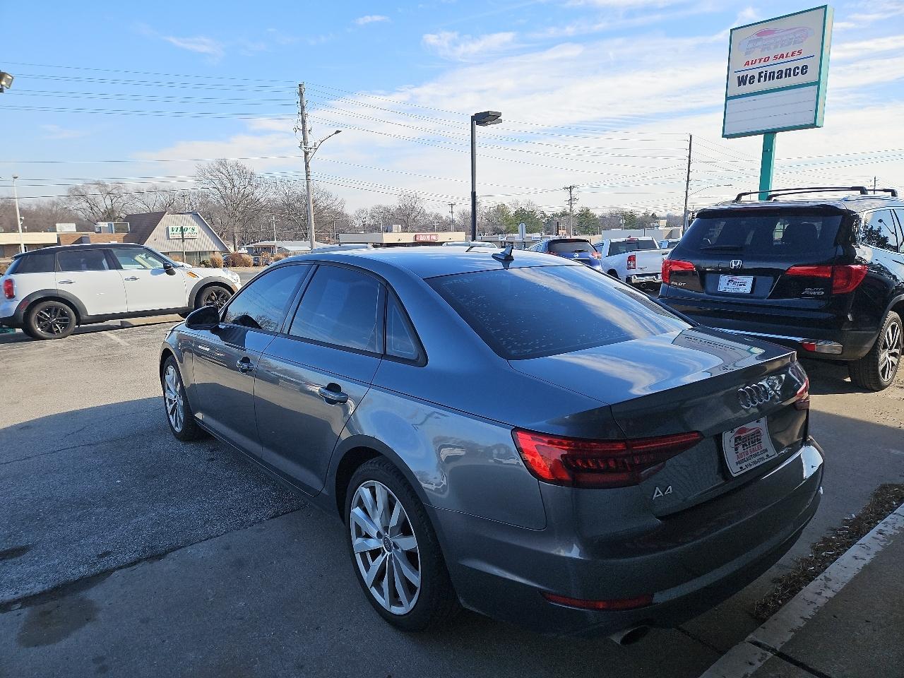 Audi A4 2.0T Premium Sedan 2017