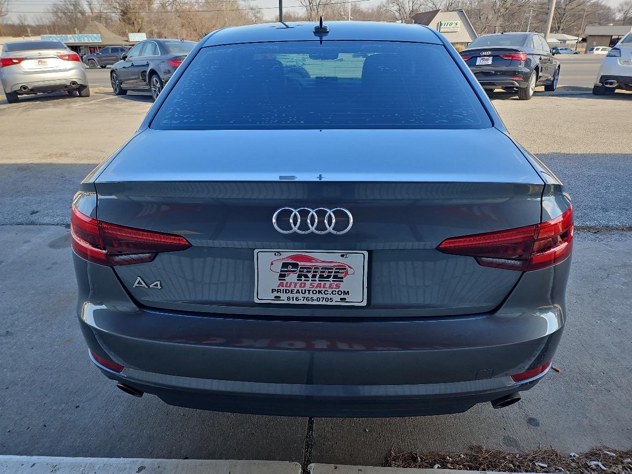 Audi A4 2.0T Premium Sedan 2017