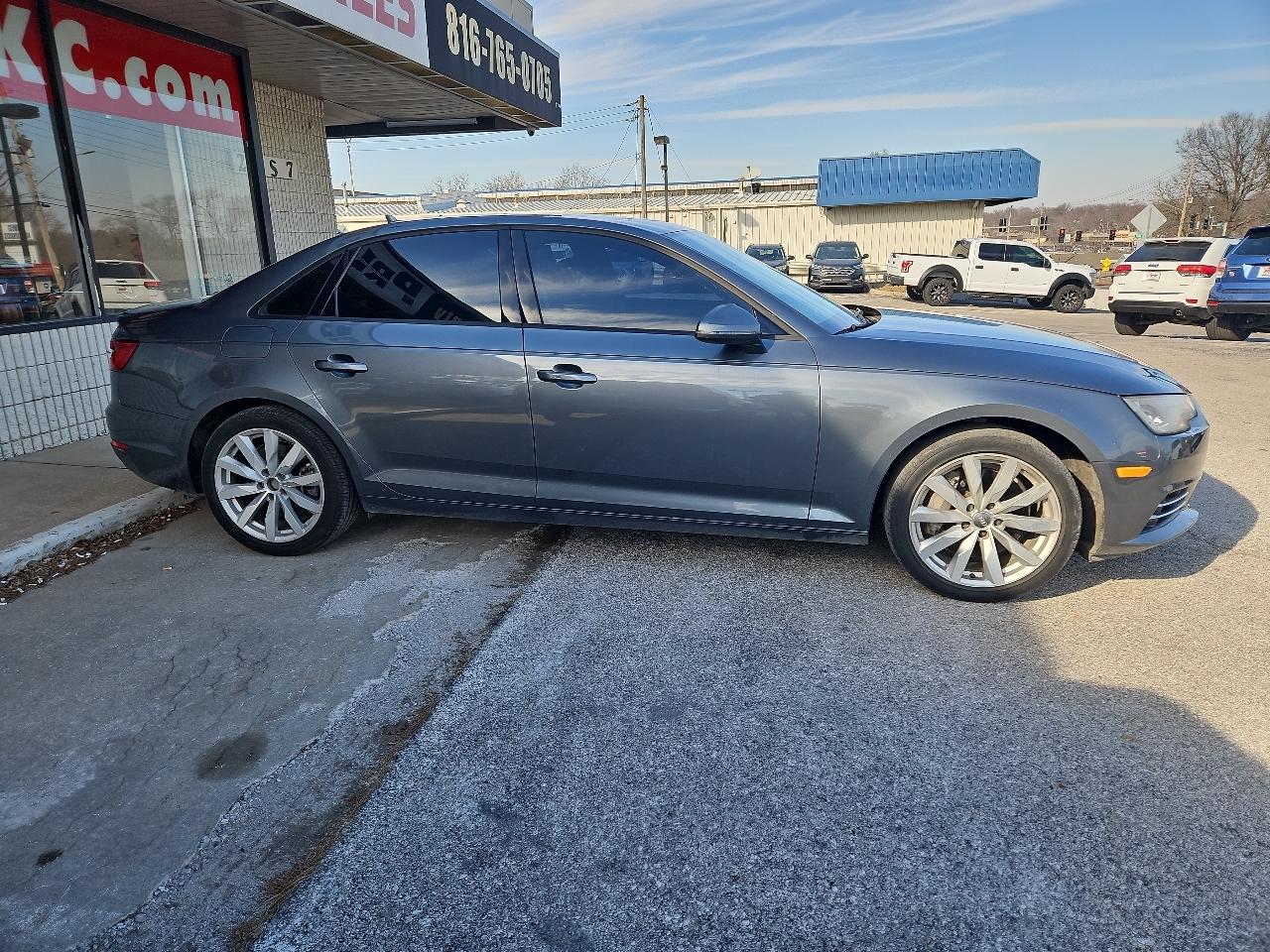 Audi A4 2.0T Premium Sedan 2017