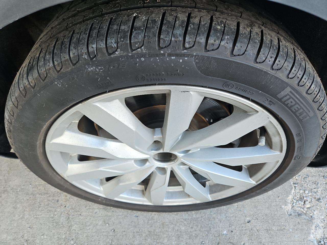 Audi A4 2.0T Premium Sedan 2017