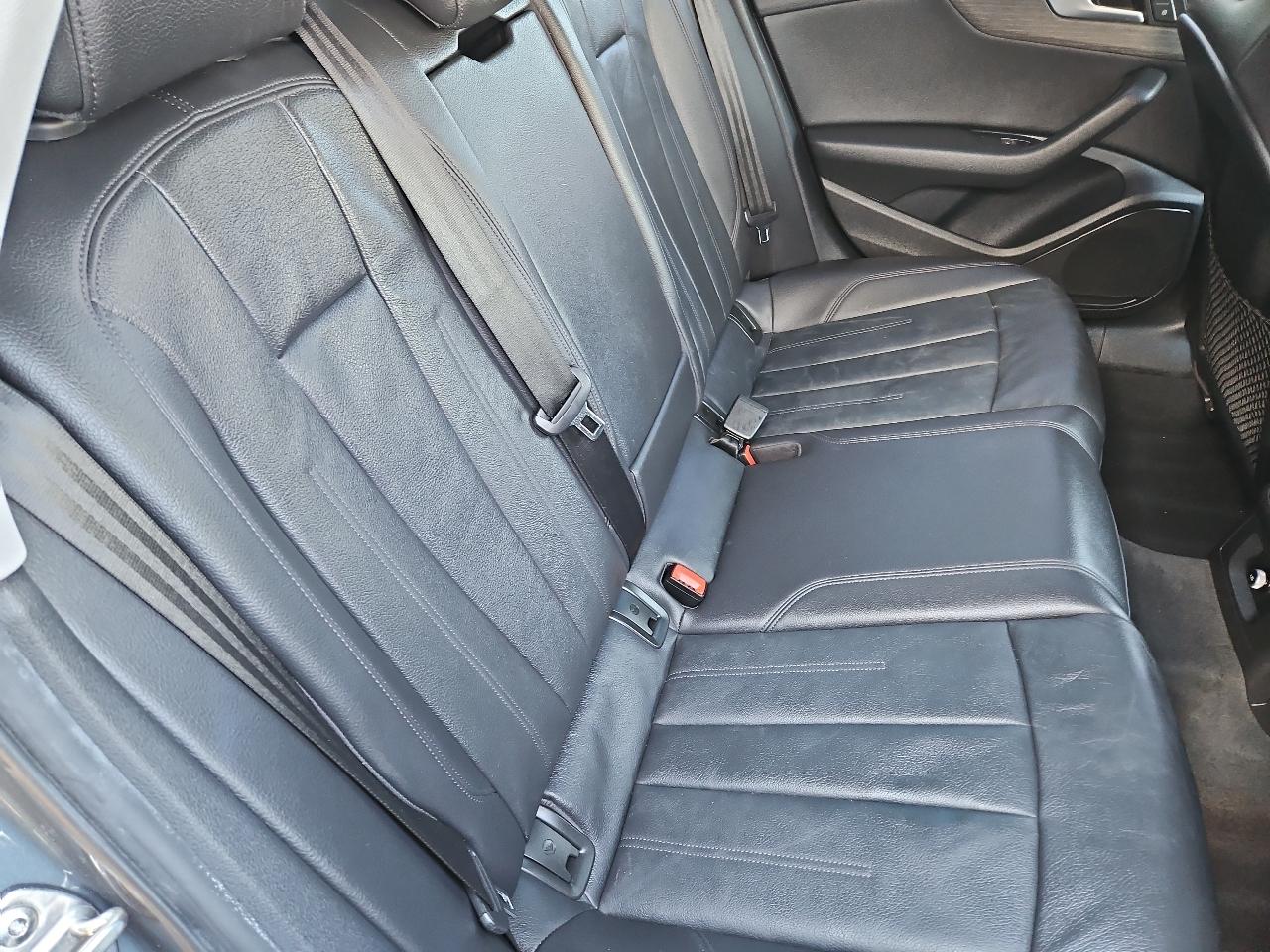 Audi A4 2.0T Premium Sedan 2017