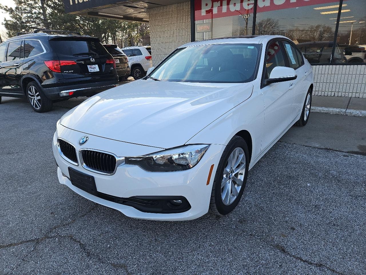 BMW 3-Series 320i xDrive Sedan 2016