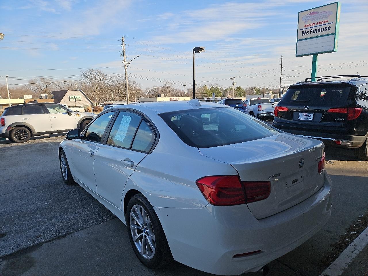 BMW 3-Series 320i xDrive Sedan 2016