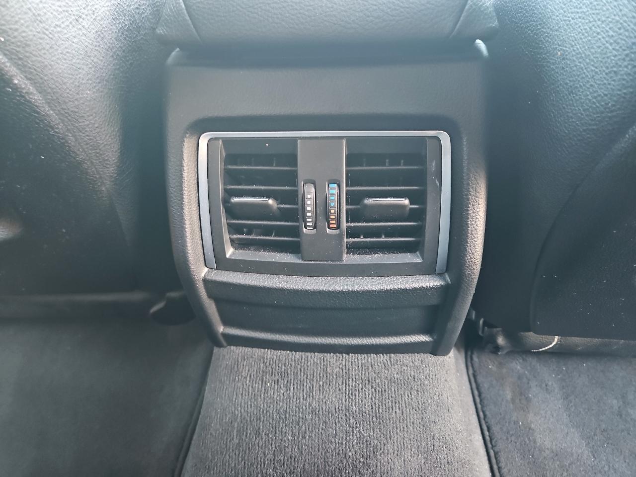 BMW 3-Series 320i xDrive Sedan 2016