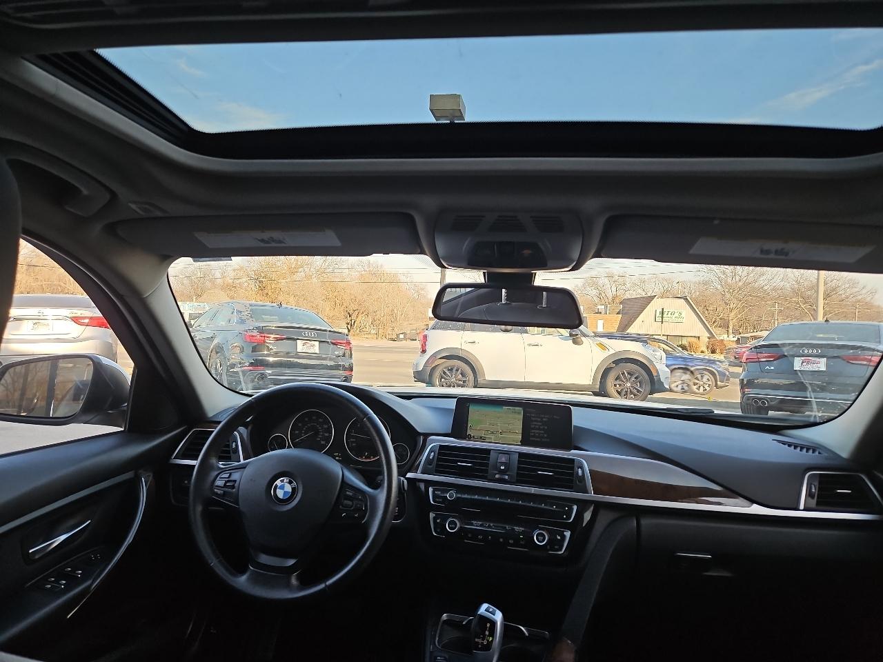 BMW 3-Series 320i xDrive Sedan 2016