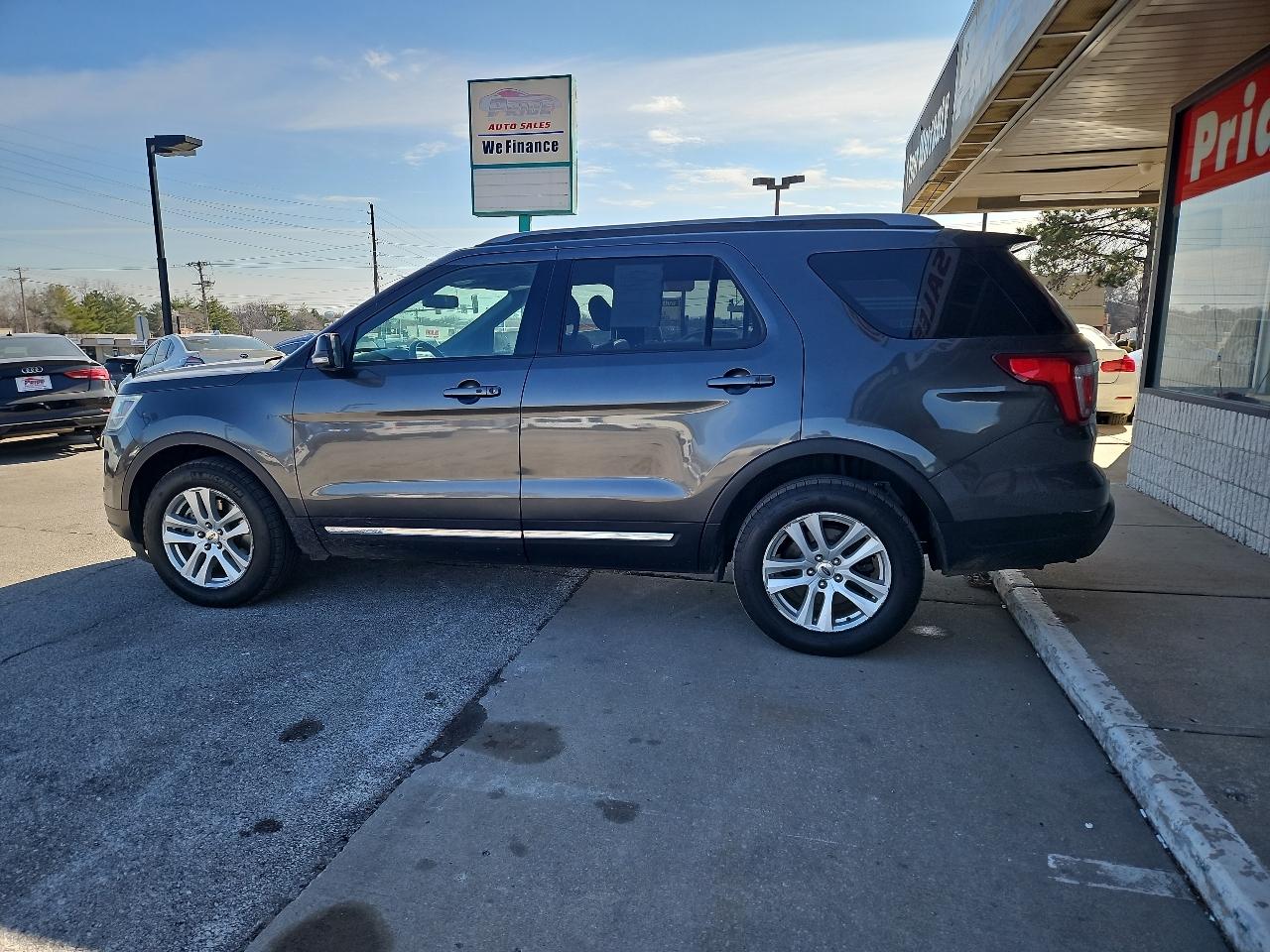 Ford Explorer XLT 4WD 2018