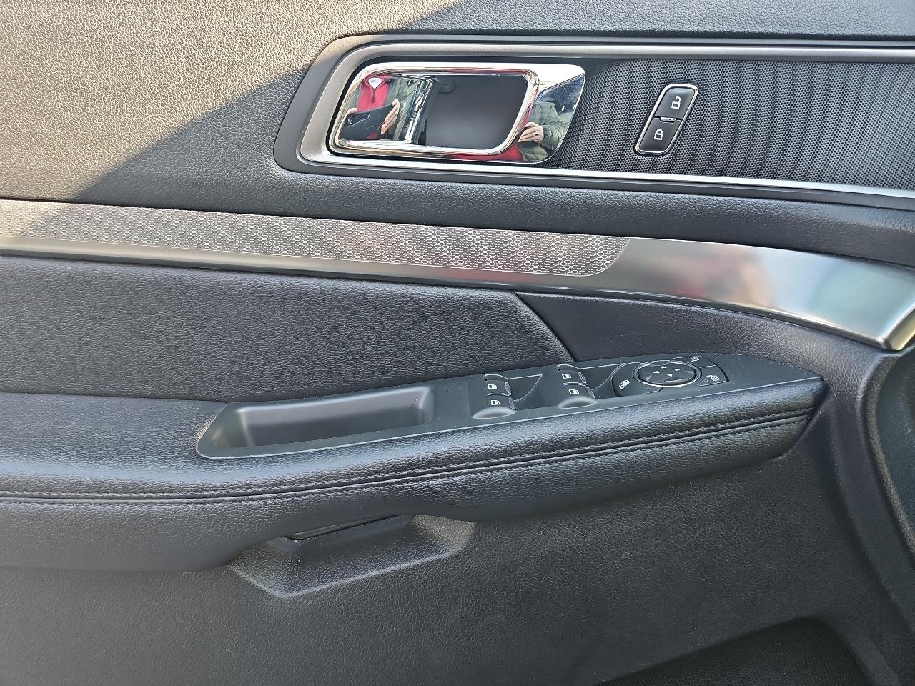 Ford Explorer XLT 4WD 2018