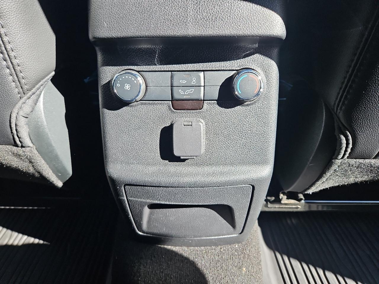 Ford Explorer XLT 4WD 2018