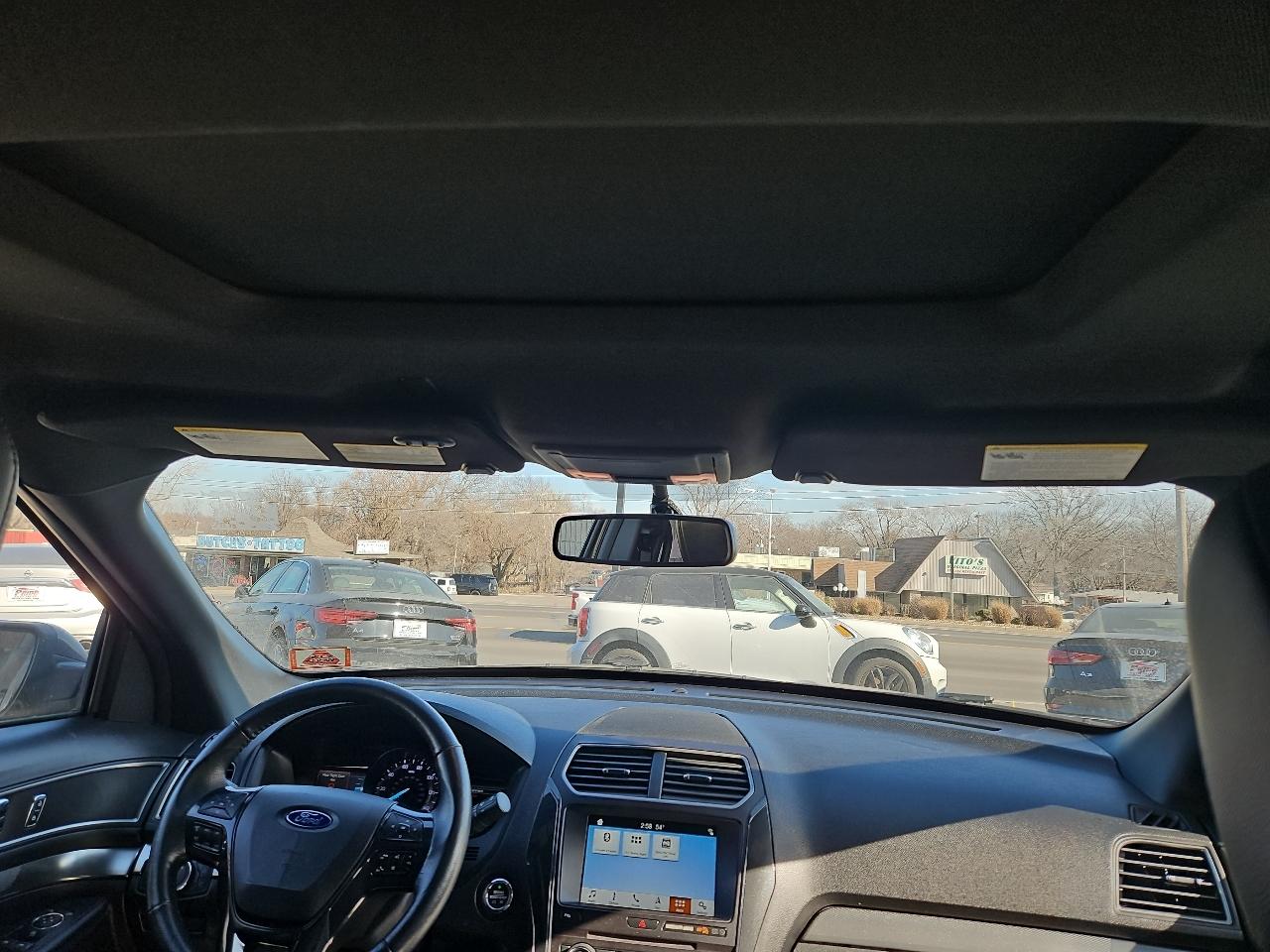 Ford Explorer XLT 4WD 2018