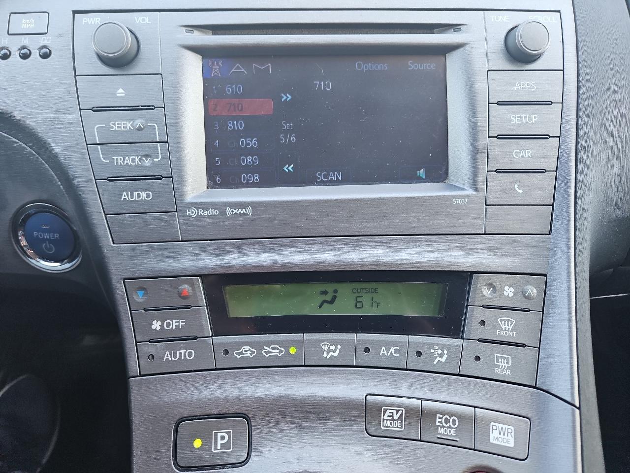 Toyota Prius Four 2015