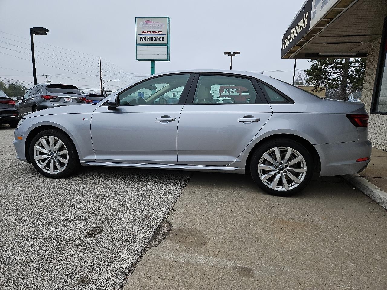 Audi A4 2.0T Premium Sedan 2018