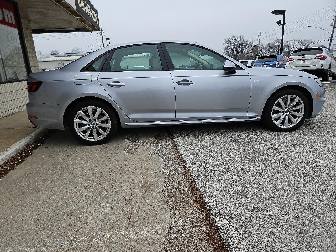 Audi A4 2.0T Premium Sedan 2018