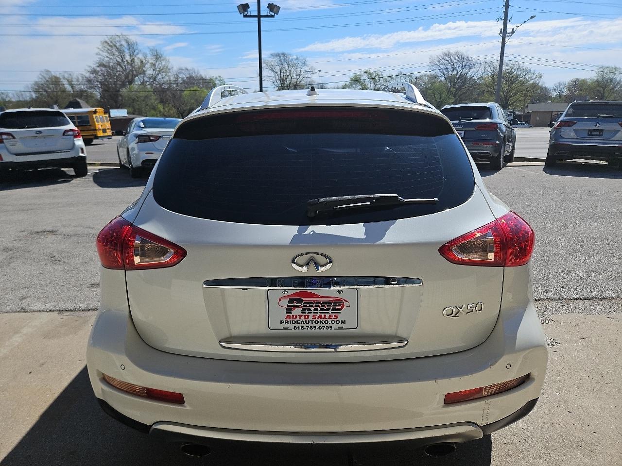 Infiniti QX50 Base AWD 2017