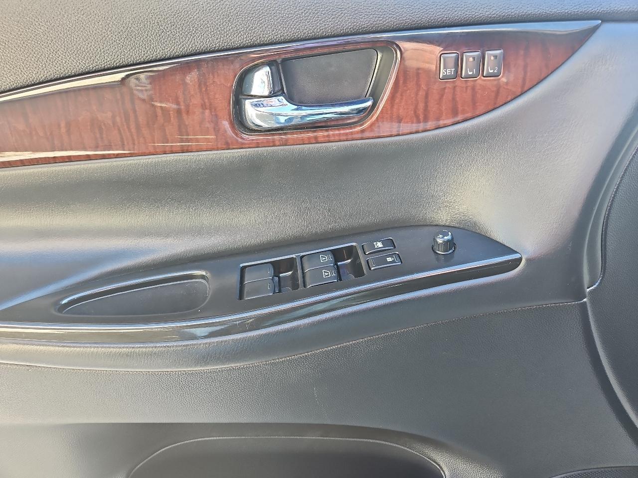 Infiniti QX50 Base AWD 2017