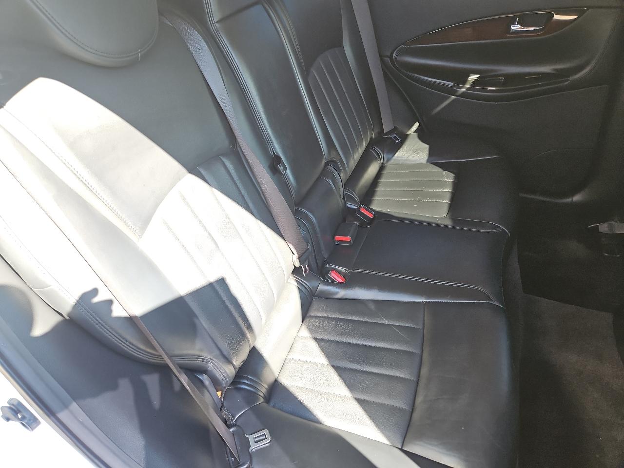 Infiniti QX50 Base AWD 2017