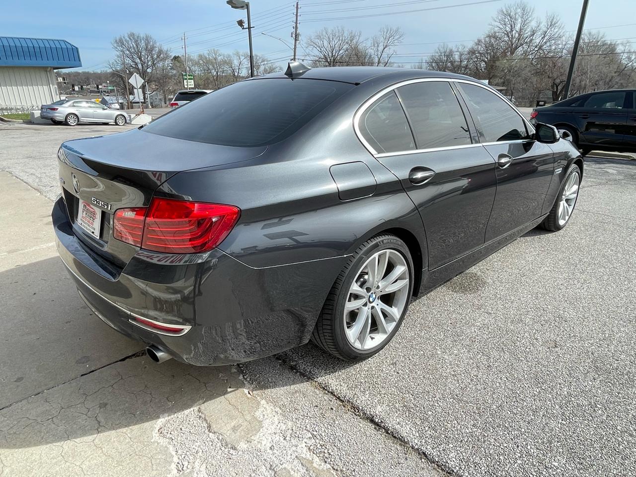 BMW 5-Series 535i xDrive 2016