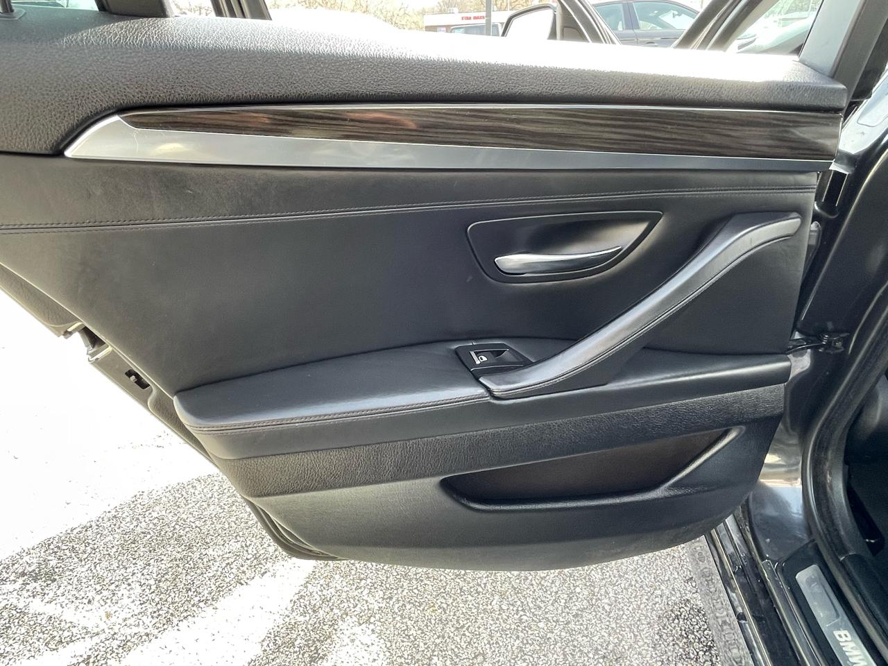 BMW 5-Series 535i xDrive 2016