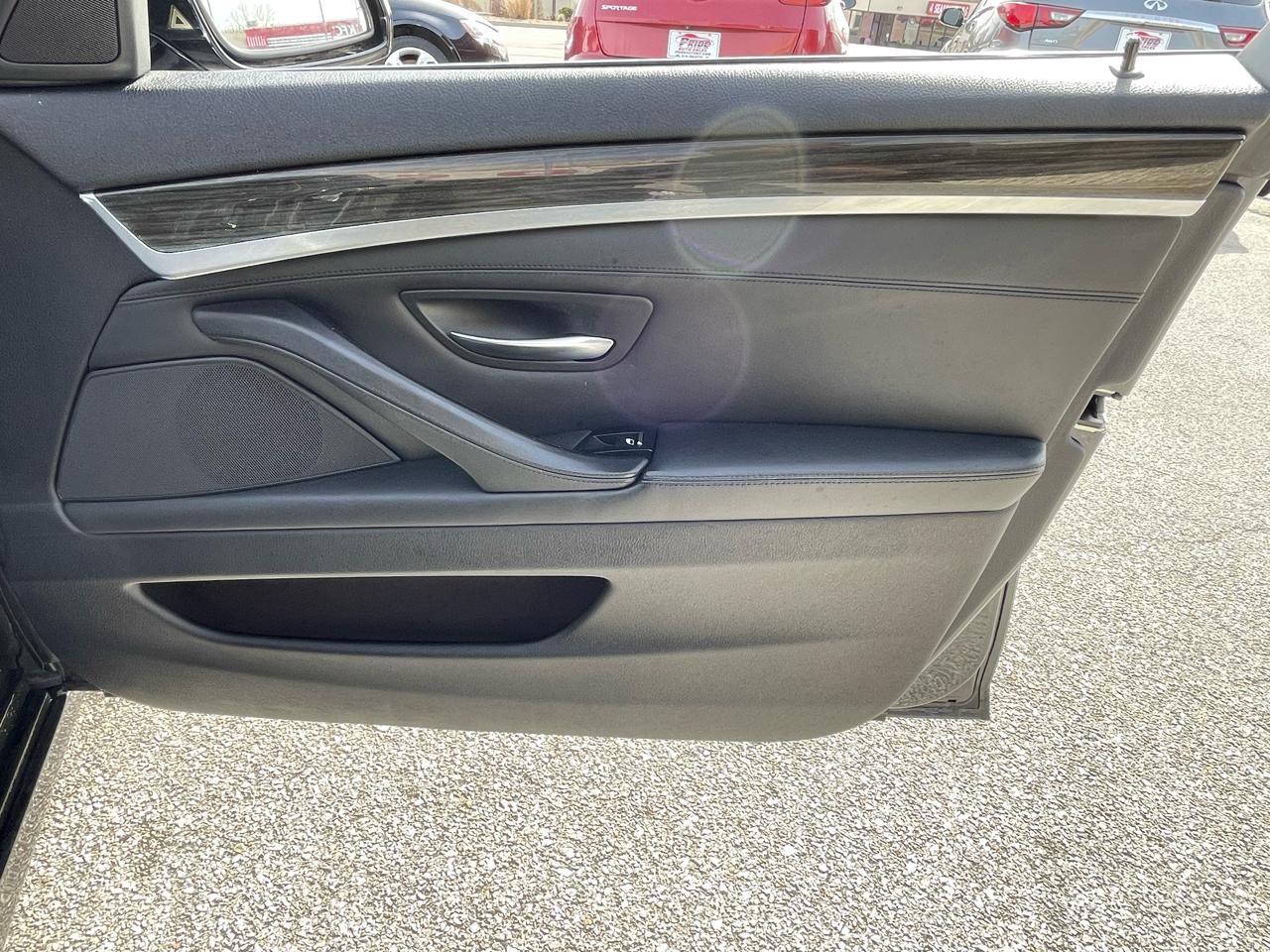 BMW 5-Series 535i xDrive 2016