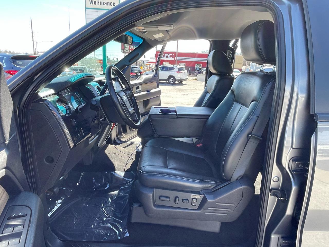 Ford F-150 Lariat SuperCrew 5.5-ft. Bed 4WD 2011