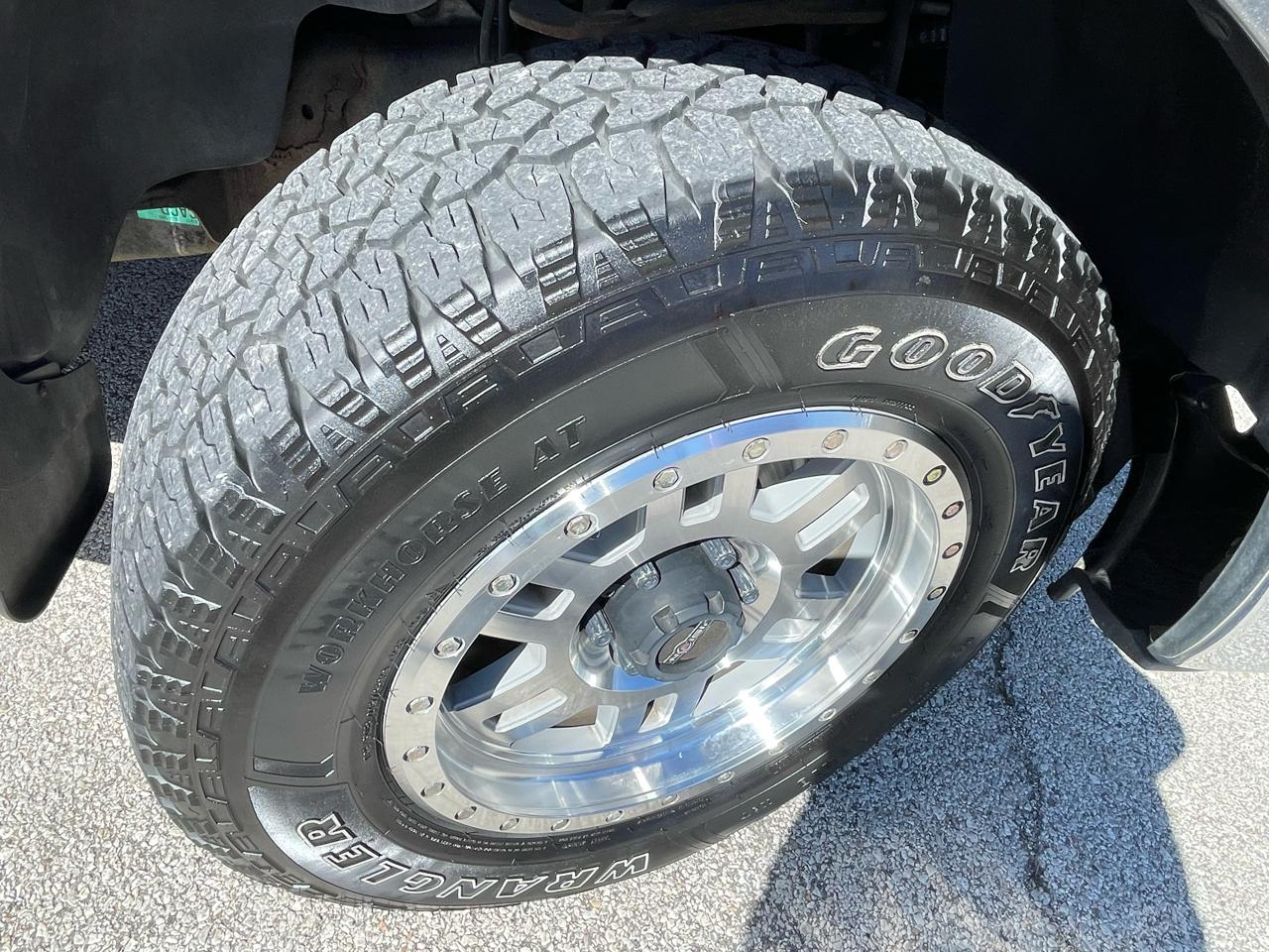 Ford F-150 Lariat SuperCrew 5.5-ft. Bed 4WD 2011