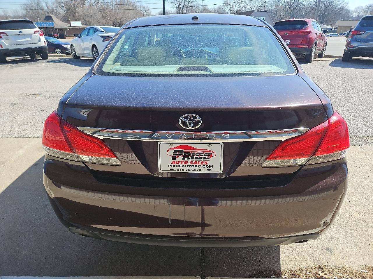 Toyota Avalon Limited 2011