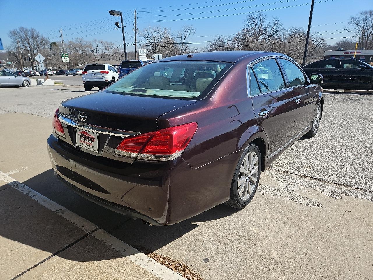 Toyota Avalon Limited 2011