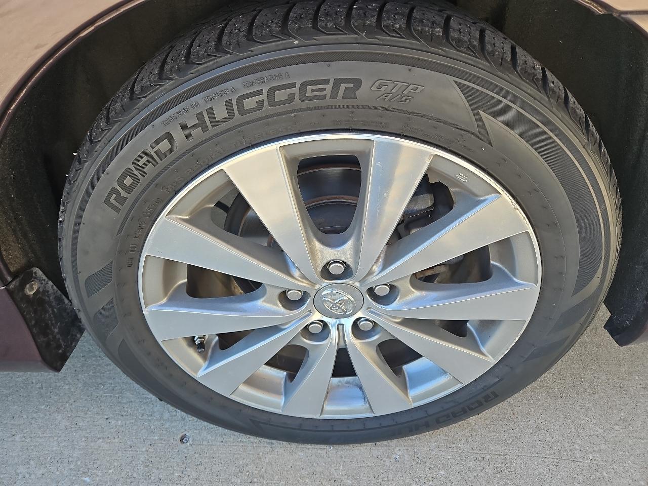 Toyota Avalon Limited 2011