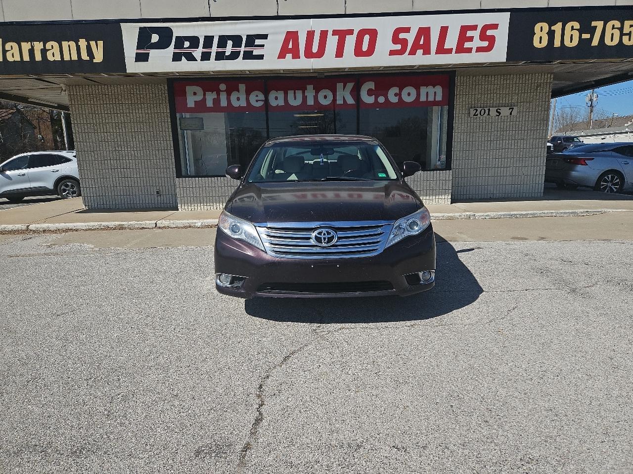 Toyota Avalon Limited 2011