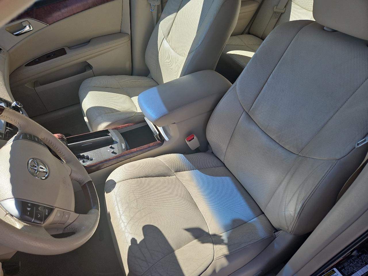 Toyota Avalon Limited 2011