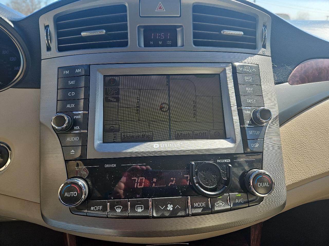 Toyota Avalon Limited 2011