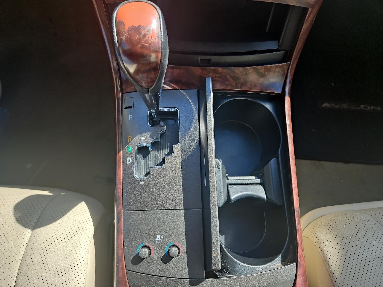 Toyota Avalon Limited 2011