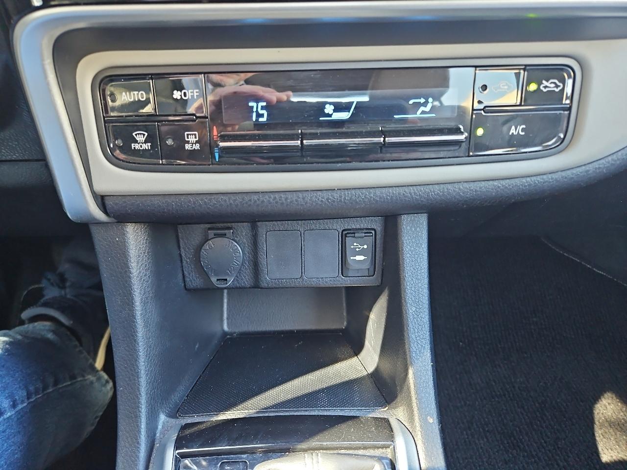 Toyota Corolla LE 2017