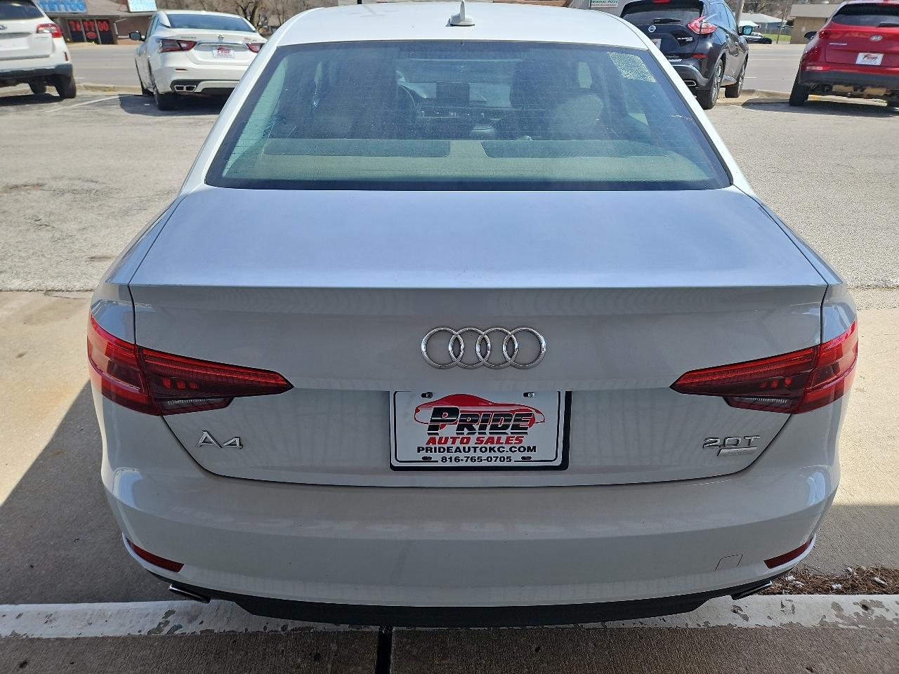 Audi A4 2.0T Premium Sedan 2017