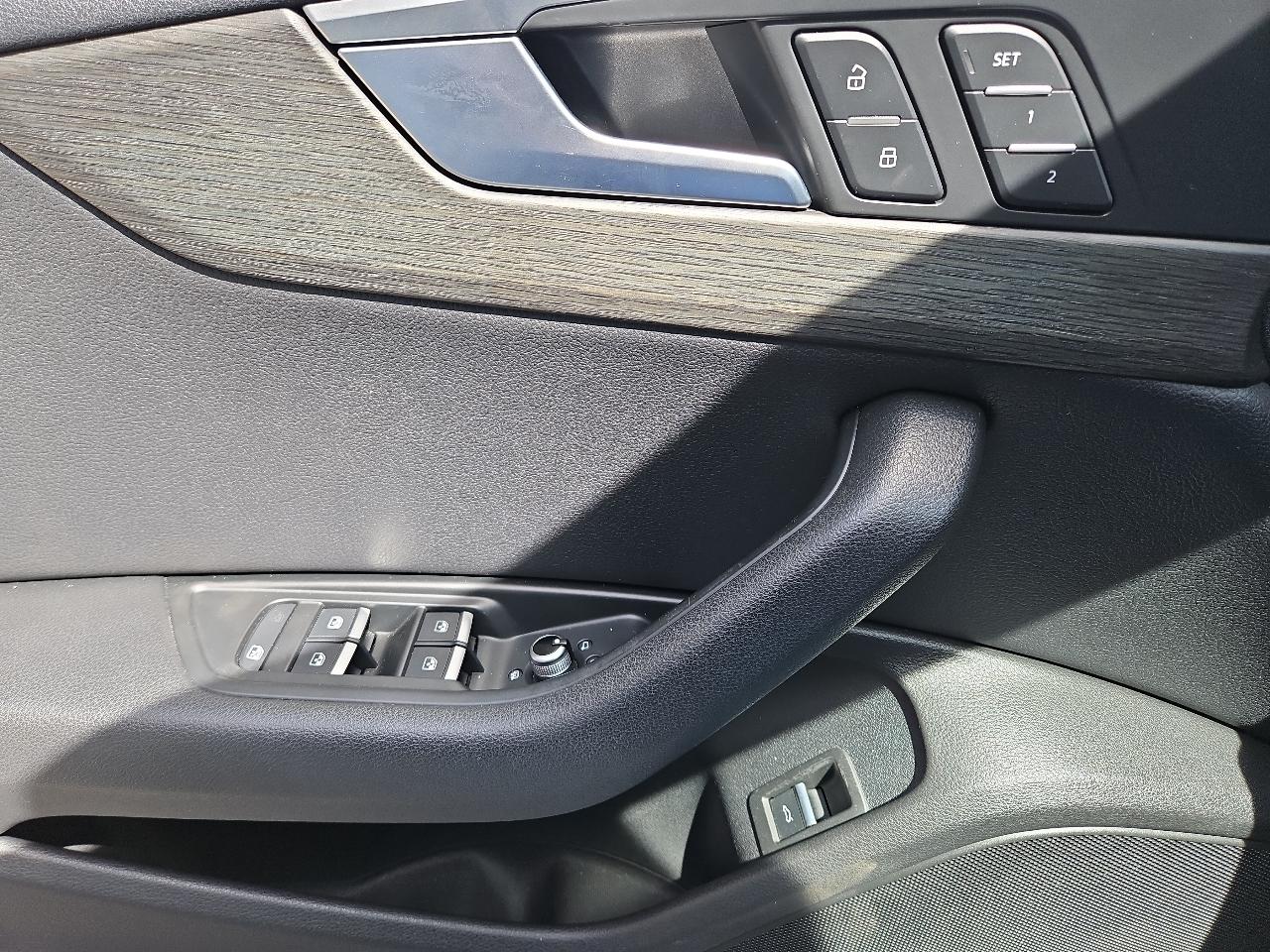 Audi A4 2.0T Premium Sedan 2017